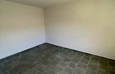 Imagem: A casa possui 2 Dormitórios, 1 Banheiro, 60m² de Área, Varanda