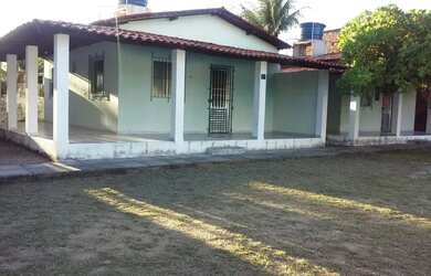 Imagem 5: Aluga-se casas. 4 Vagas na garageme2 Dormitórios