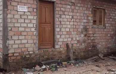 Imagem: A casa à venda possui 2 Dormitórios e 1 Banheiro e está localizado