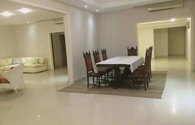 Imagem: O apartamento possui 4 Dormitórios, 3 Banheiros, 2 Vagas na