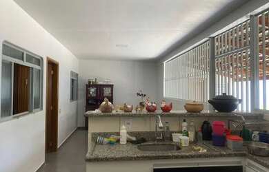 Imagem 8: Casa 2/4 com galpão. Churrasqueira, Varanda, 360m² de Áreae5 Vagas...