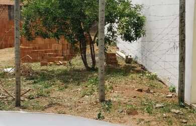 Imagem: O terreno possui 250m² de Área e está localizado em Jardim