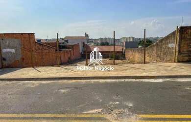 Imagem: O terreno possui 360m² de Área e está localizado em Jardim