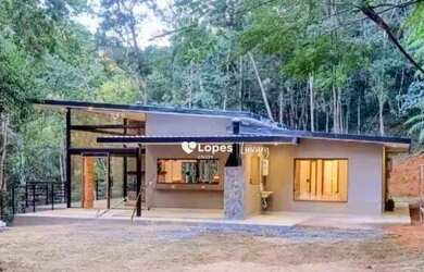 Imagem: A casa em condomínio possui 3 Dormitórios, 4 Banheiros, 5