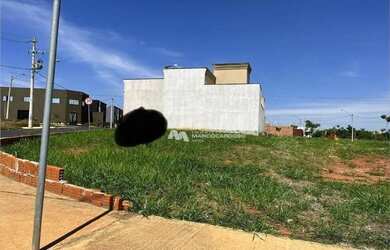 Imagem: O terreno possui 228m² de Área e está localizado em São