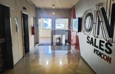 Imagem: O depósito possui 4 Vagas na garagem e 500m² de Área e está