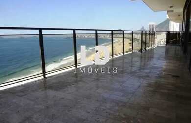 Imagem: O apartamento possui 4 Dormitórios, 5 Banheiros, 4 Vagas na