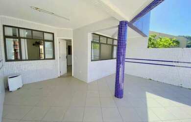 Imagem 2: Triplex com 4 Quartos, Uma Quadra do Mar na Prainha lado de Caiobá -...