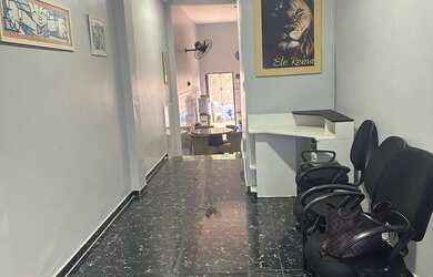 Imagem: A casa possui 3 Dormitórios, 3 Banheiros, 1 Vaga na garagem