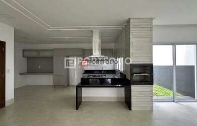 Imagem: A casa possui 4 Dormitórios, 5 Banheiros, 183m² de Área e