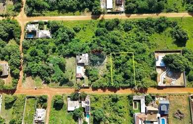 Imagem: O terreno possui 600m² de Área, Imóvel novo e está localizado