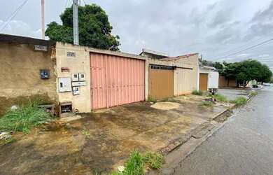 Imagem: O depósito possui 3 Vagas na garagem, 257m² de Área e está