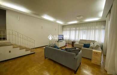 Imagem 4: Casa espaçosa na Trindade