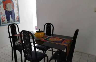 Imagem: A casa possui 2 Dormitórios e 1 Banheiro e está localizado