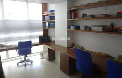 Imagem: O depósito possui 1 Vaga na garagem, 65m² de Área e está