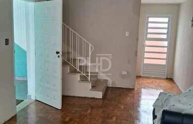 Imagem: A casa possui 3 Dormitórios, 2 Banheiros, 3 Vagas na garagem