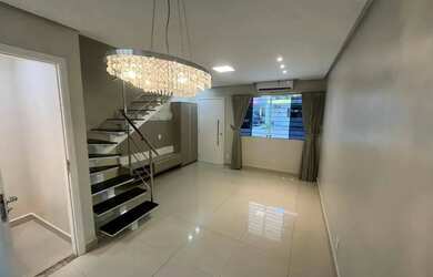 Imagem: A casa em condomínio possui 3 Dormitórios, 3 Banheiros, 2