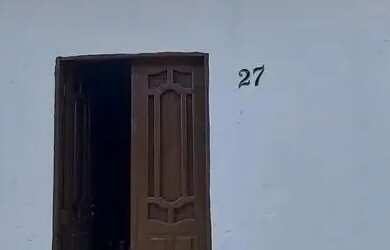 Imagem: A casa possui 2 Dormitórios, 2 Banheiros, 80m² de Área e