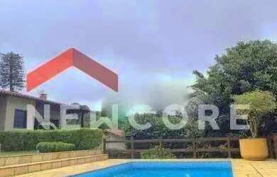 Imagem: A casa em condomínio possui 4 Dormitórios, 5 Banheiros, 5