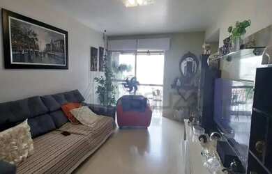 Imagem: O apartamento possui 3 Dormitórios, 1 Banheiro, 1 Vaga na garagem