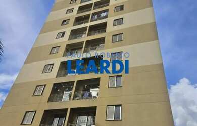 Imagem: O apartamento possui 3 Dormitórios, 1 Banheiro, 1 Vaga na garagem