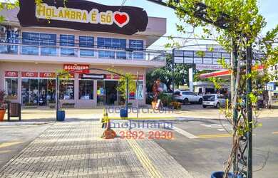 Imagem: O depósito possui 130m² de Área e está localizado em Holambra