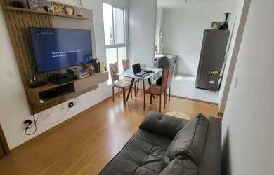 Imagem: O apartamento possui 2 Dormitórios, 1 Banheiro, 1 Vaga na garagem