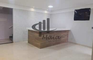 Imagem: O depósito possui 2 Vagas na garagem e 300m² de Área e está