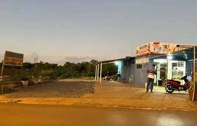 Imagem: O depósito possui 5 Vagas na garagem, 540m² de Área e está