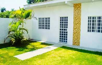 Imagem: A casa possui 2 Dormitórios, 1 Banheiro, 1 Vaga na garagem