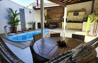 Imagem: A casa em condomínio possui 2 Dormitórios, 2 Banheiros, 3