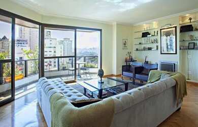 Imagem: O apartamento possui 4 Dormitórios, 5 Banheiros, 4 Vagas na