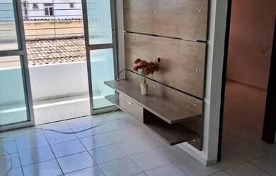 Imagem: O apartamento possui 3 Dormitórios, 1 Banheiro, 1 Vaga na garagem