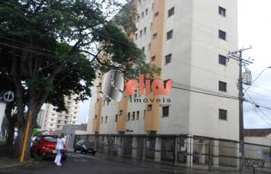 Imagem: O apartamento possui 1 Dormitório, 1 Banheiro, 1 Vaga na garagem