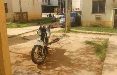 Imagem 2: Vendo ou troco. Varanda, 1 Vaga na garageme2 Dormitórios