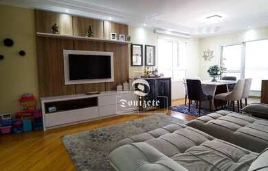 Imagem: O apartamento possui 3 Dormitórios, 1 Banheiro, 3 Vagas na