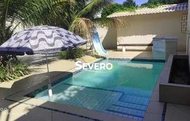 Imagem: A casa possui 5 Dormitórios, 3 Banheiros, 2 Vagas na garagem