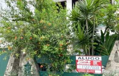 Imagem: A casa possui 2 Dormitórios, 2 Banheiros, 160m² de Área e