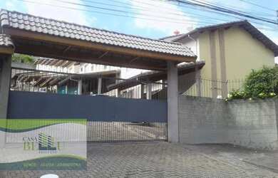 Imagem: A casa possui 2 Dormitórios, 1 Banheiro, 2 Vagas na garagem