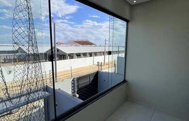 Imagem 12: Alugo casa com 3 suítes. Churrasqueira, Varanda, 160m² de Áreae2 Vagas...