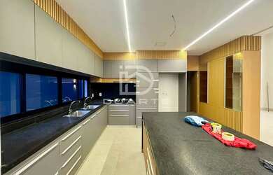 Imagem 4: Casa em Condomínio Residencial Grand Trianon, com planejados