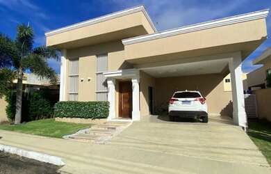 Imagem: A casa em condomínio à venda possui 3 Dormitórios, 4 Banheiros