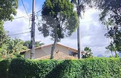 Imagem: A casa em condomínio possui 5 Dormitórios, 5 Banheiros, 4