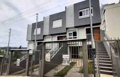 Imagem: A casa em condomínio possui 3 Dormitórios, 1 Banheiro, 3 Vagas