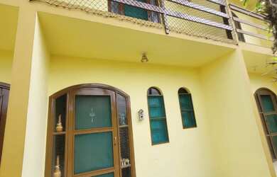 Imagem 1: 400M da praia do Sapê - locação sobrado