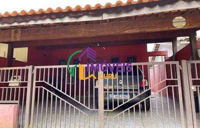 Imagem: A casa possui 2 Dormitórios, 1 Banheiro, 2 Vagas na garagem