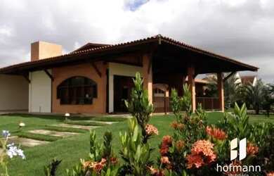 Imagem: A casa em condomínio possui 4 Dormitórios, 5 Banheiros, 4