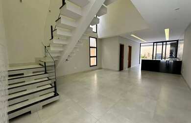 Imagem 1: Luxuoso sobrado com três suítes e piscina no Jardim Atlântico