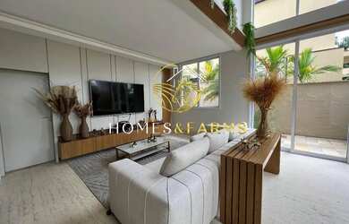 Imagem: A casa em condomínio possui 4 Dormitórios, 5 Banheiros, 2