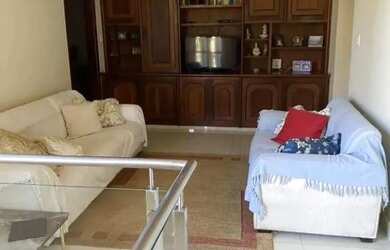 Imagem: A casa em condomínio possui 4 Dormitórios, 5 Banheiros, 5